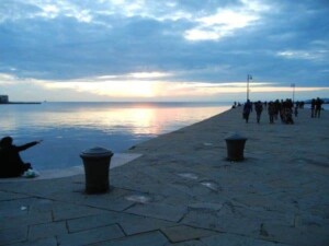 tramonto-sul-molo-audace