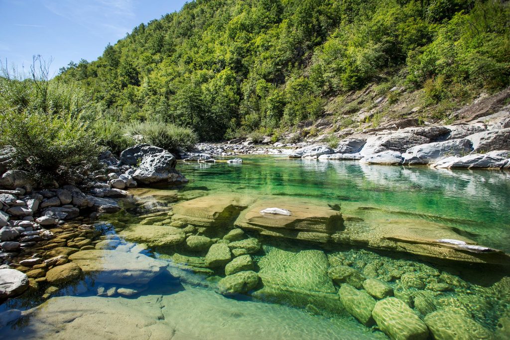 Ciclovia del Trebbia - acque cristalline fiume trebbia