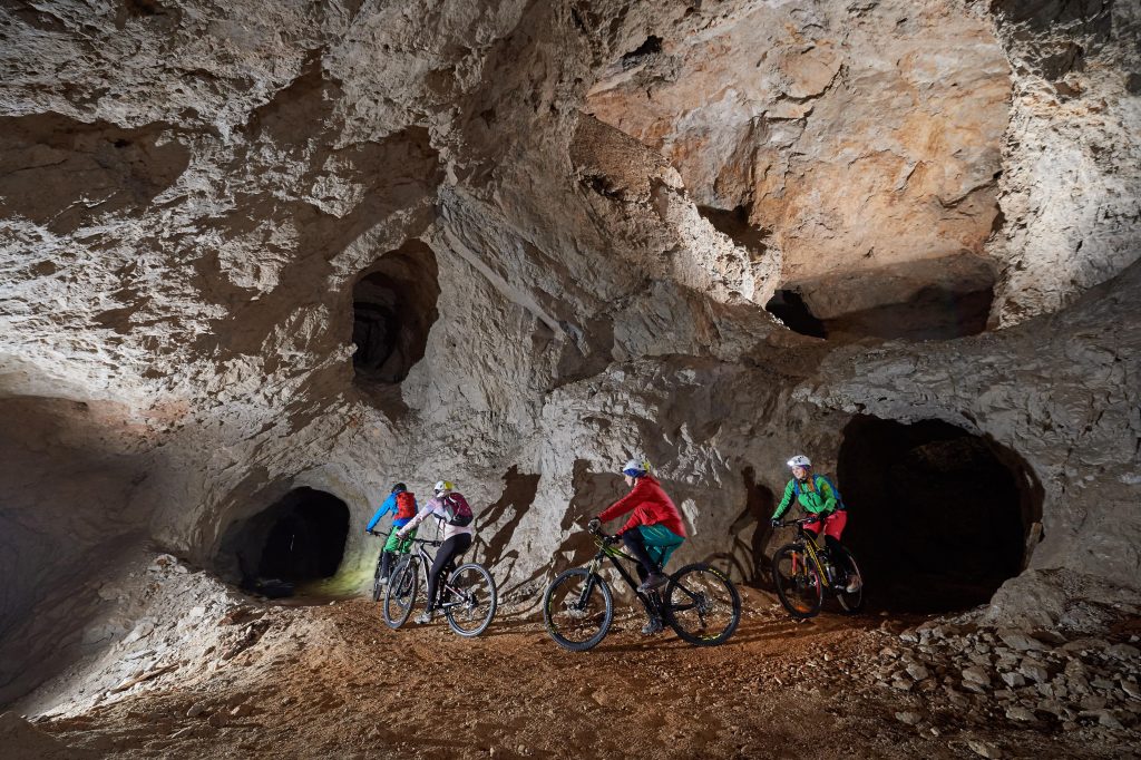 Mountain bike in Slovenia - Miniera di Peca - Foto Tomo JeseničNik