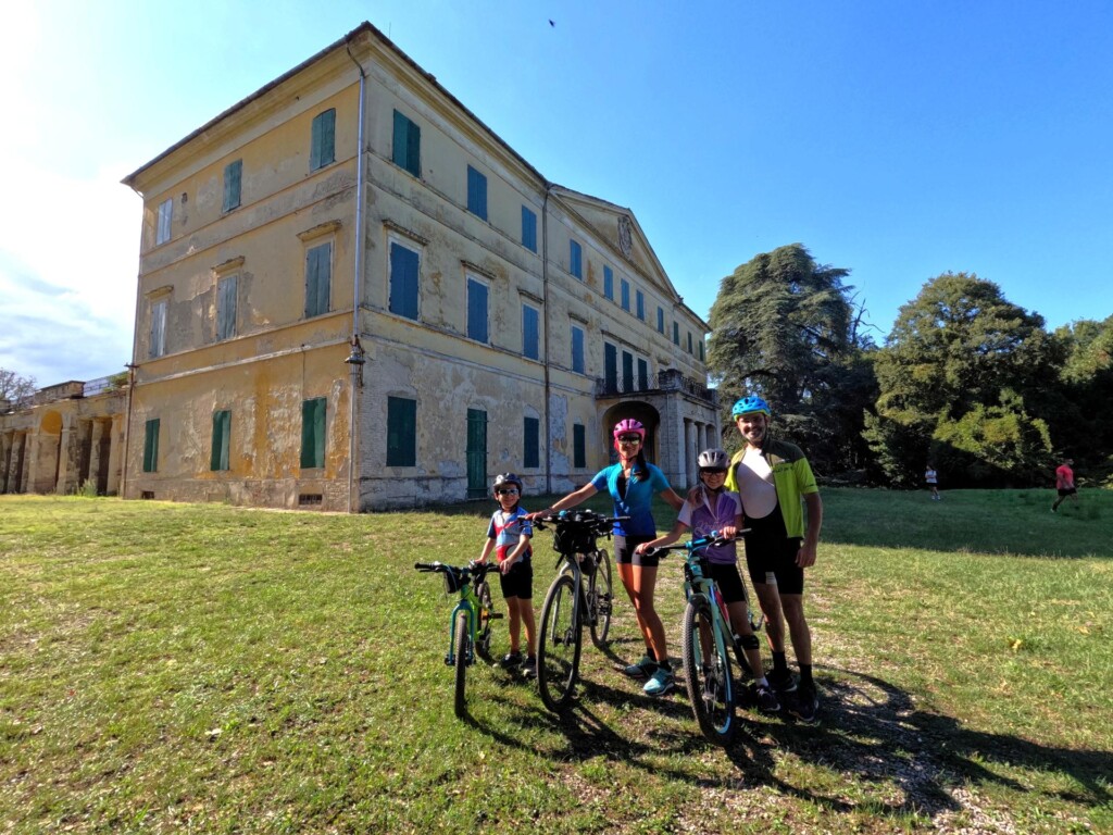 Gravel gourmet 2025 - I Cicloscappatori hanno pedalato in anteprima sui percorsi Family di Gravel Gourmet (Credits: Cicloscappatori)