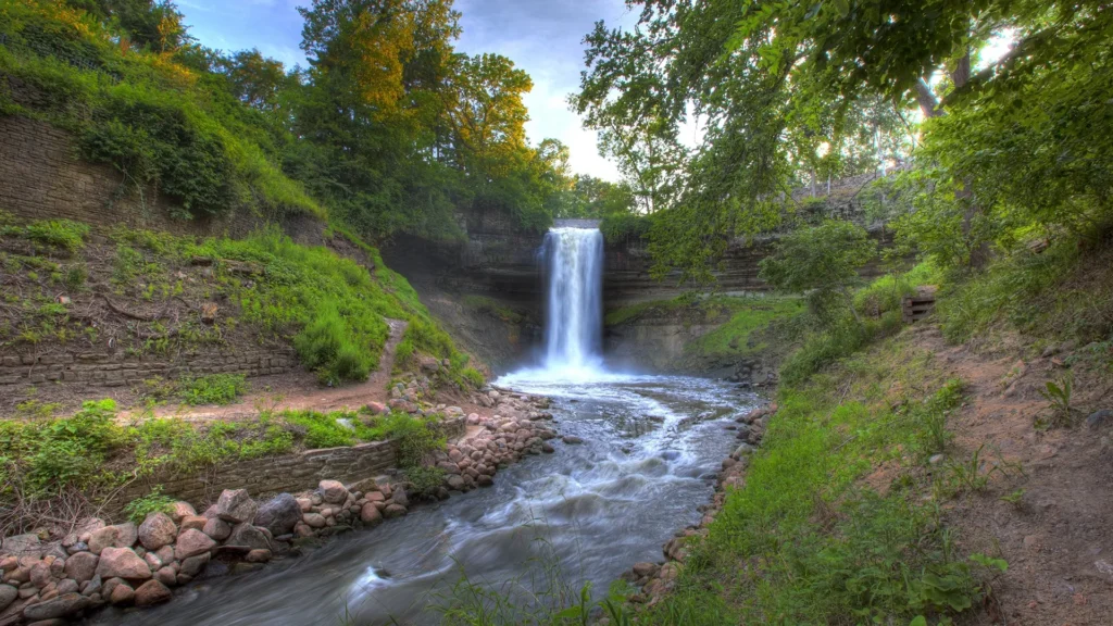 Grand Rounds Scenic Byway - Cascate Minnehaha / Credito: Meet Minneapolis